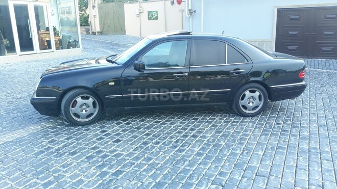 Mercedes E 240 1998, 380,000 km - 2.4 l - Bakı