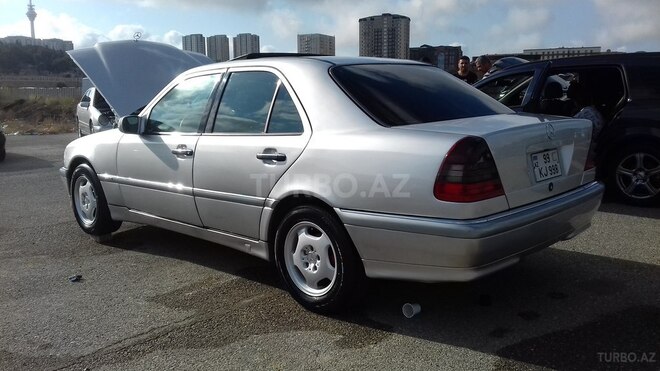 Mercedes C 230 1997, 232,555 km - 2.3 l - Bakı