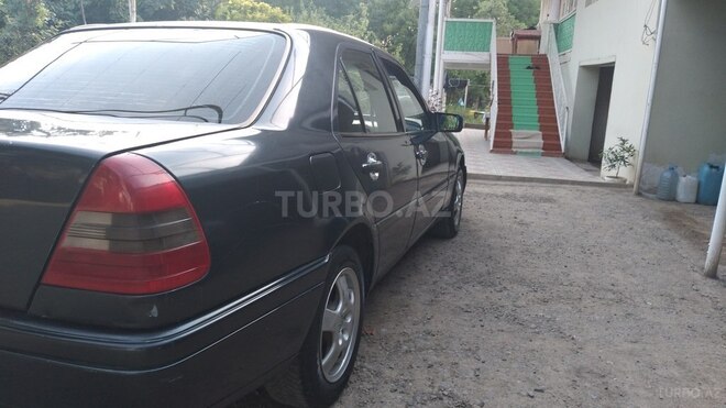 Mercedes C 200 1994, 300,000 km - 2.0 л - Qazax