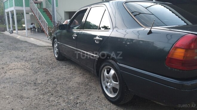 Mercedes C 200 1994, 300,000 km - 2.0 л - Qazax