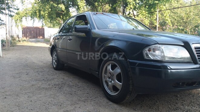 Mercedes C 200 1994, 300,000 km - 2.0 л - Qazax
