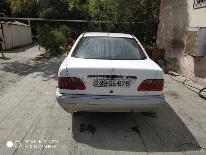 Mercedes E 220 1998, 337,000 km - 2.2 л - Bakı