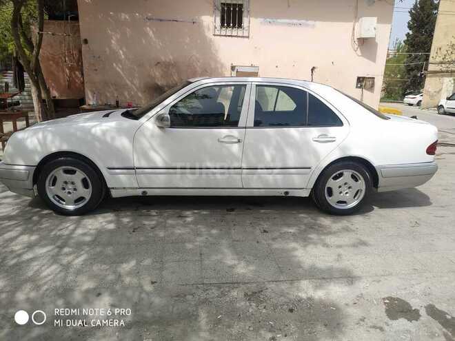 Mercedes E 220 1998, 337,000 km - 2.2 л - Bakı