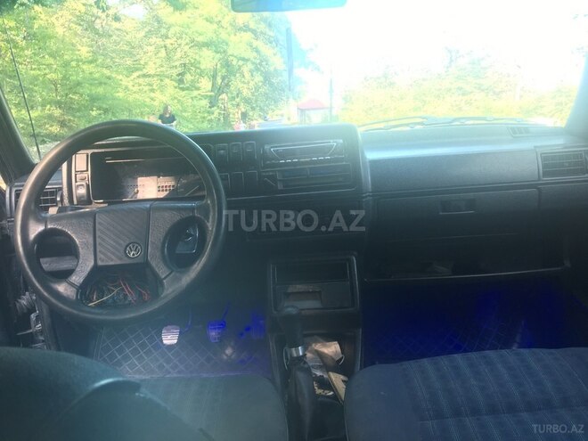 Volkswagen Golf 1990, 369,000 km - 1.4 l - Qusar
