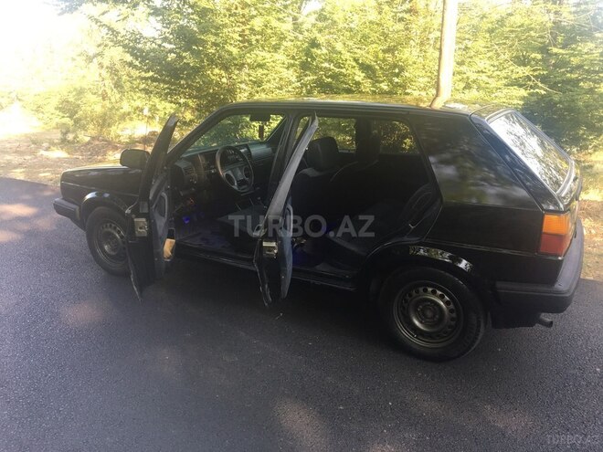 Volkswagen Golf 1990, 369,000 km - 1.4 l - Qusar