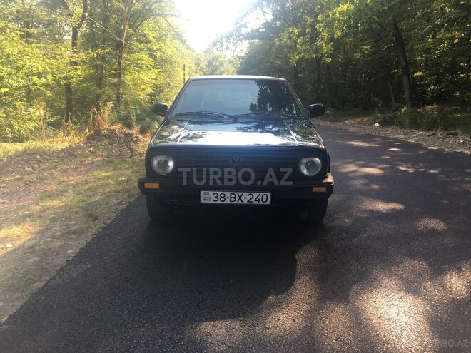 Volkswagen Golf 1990, 369,000 km - 1.4 l - Qusar