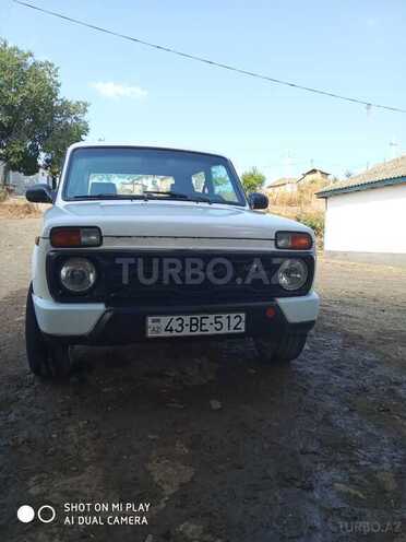 LADA (VAZ) Niva 1999, 145,000 km - 1.7 l - Lerik