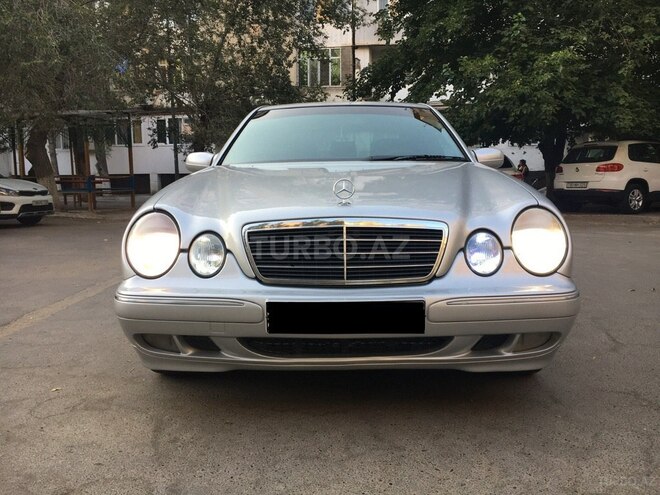 Mercedes E 270 2000, 290,000 km - 2.7 l - Bakı