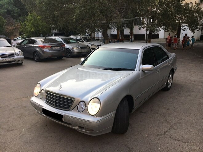 Mercedes E 270 2000, 290,000 km - 2.7 l - Bakı