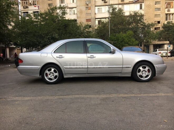 Mercedes E 270 2000, 290,000 km - 2.7 l - Bakı