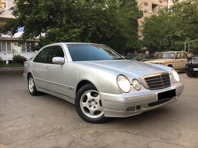 Mercedes E 270 2000, 290,000 km - 2.7 l - Bakı