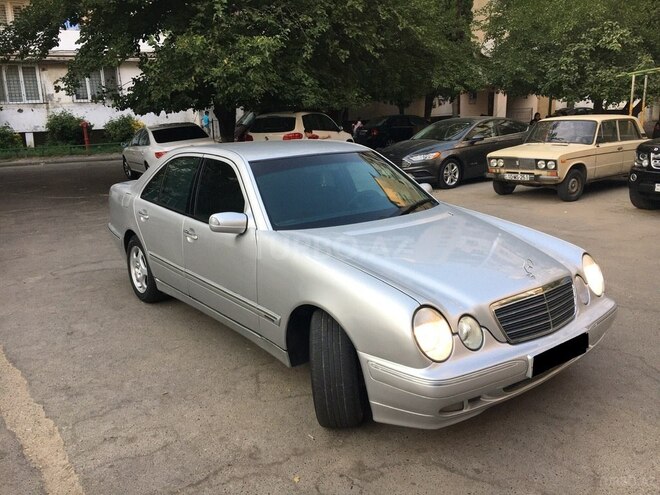 Mercedes E 270 2000, 290,000 km - 2.7 l - Bakı