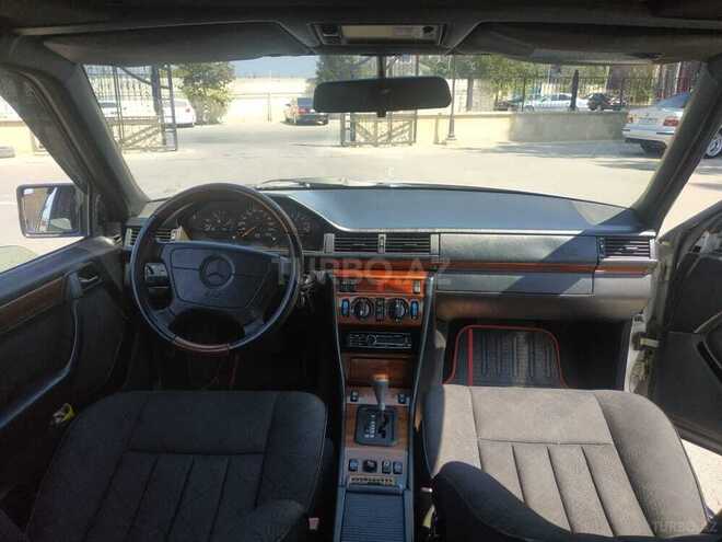 Mercedes E 220 1995, 380,000 km - 2.2 л - Bakı
