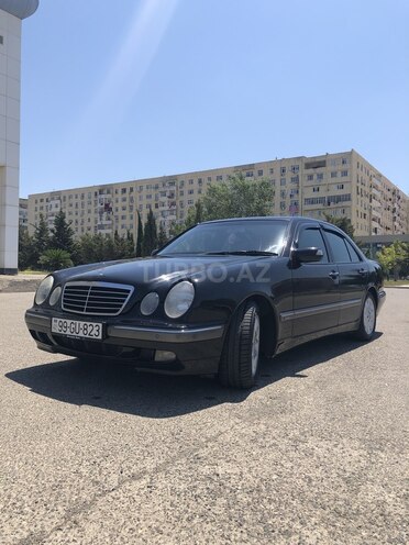 Mercedes E 240 2001, 284,000 km - 2.6 l - Bakı