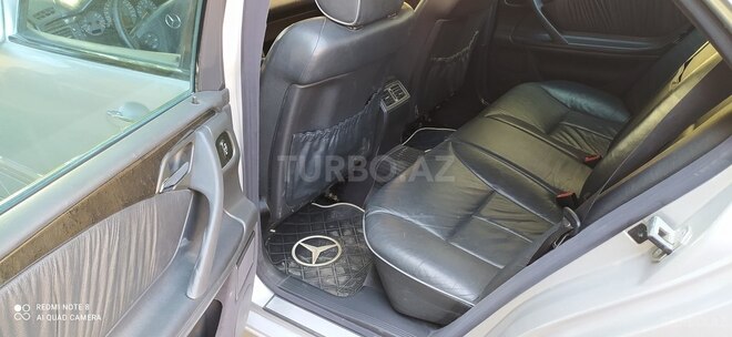 Mercedes E 240 2001, 270,520 km - 2.4 l - Sumqayıt