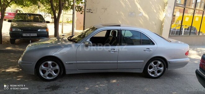 Mercedes E 240 2001, 270,520 km - 2.4 l - Sumqayıt