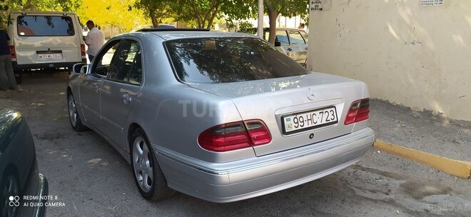 Mercedes E 240 2001, 270,520 km - 2.4 l - Sumqayıt