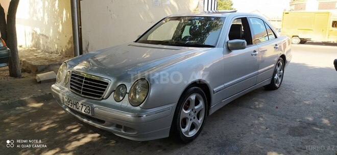 Mercedes E 240 2001, 270,520 km - 2.4 l - Sumqayıt