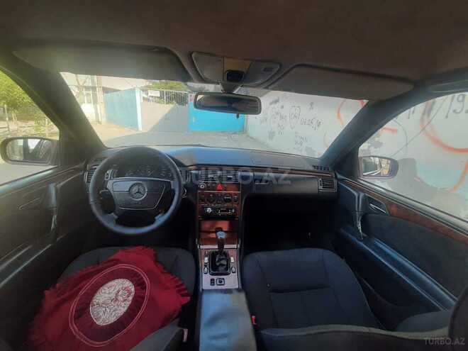Mercedes E 200 1999, 300,000 km - 2.0 l - Xırdalan