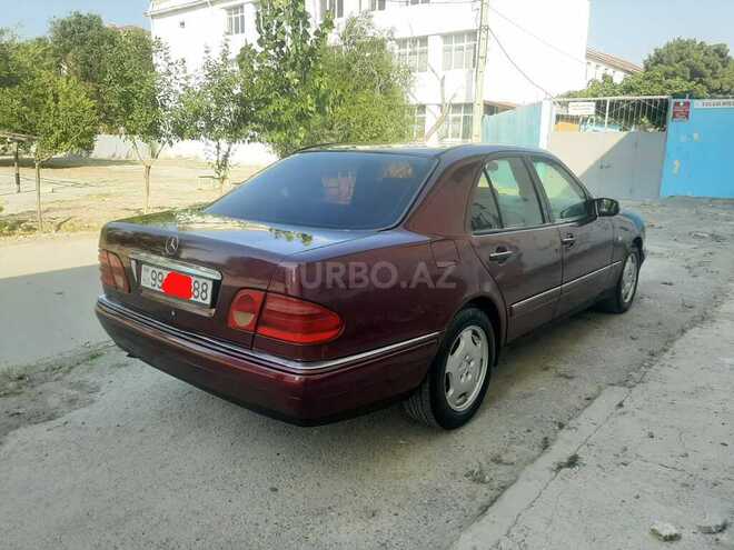Mercedes E 200 1999, 300,000 km - 2.0 l - Xırdalan