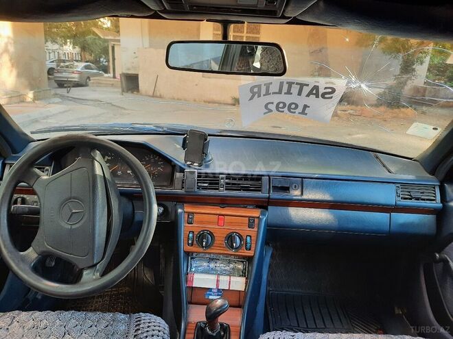 Mercedes E 200 1992, 620,000 km - 2.0 l - Bakı