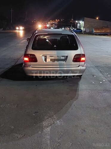 Mercedes E 220 2000, 530,000 km - 2.2 l - Bakı