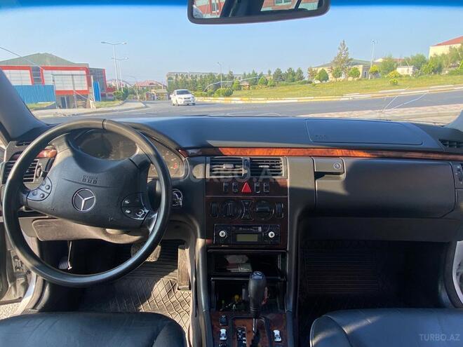 Mercedes E 220 2000, 530,000 km - 2.2 l - Bakı