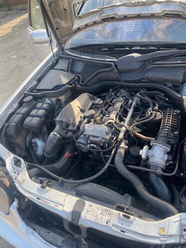 Mercedes E 220 2000, 530,000 km - 2.2 l - Bakı