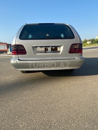 Mercedes E 220 2000, 530,000 km - 2.2 l - Bakı