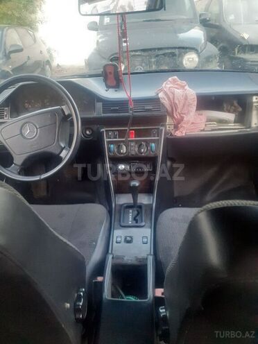Mercedes E 250 1994, 952,100 km - 2.5 l - Bakı