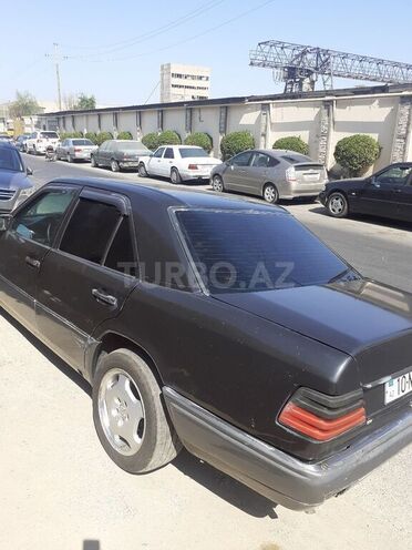 Mercedes E 250 1994, 952,100 km - 2.5 l - Bakı