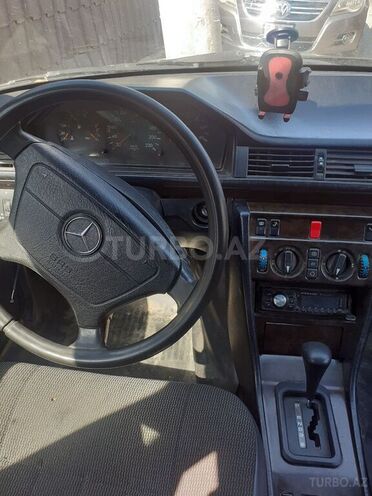 Mercedes E 250 1994, 952,100 km - 2.5 l - Bakı