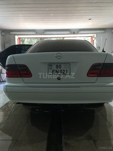 Mercedes E 240 1999, 235,000 km - 2.4 l - Bakı