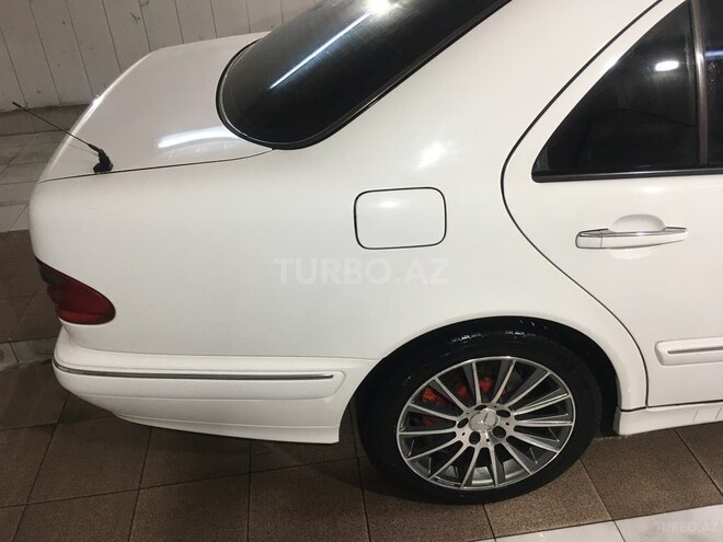 Mercedes E 240 1999, 235,000 km - 2.4 l - Bakı