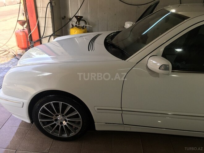 Mercedes E 240 1999, 235,000 km - 2.4 l - Bakı