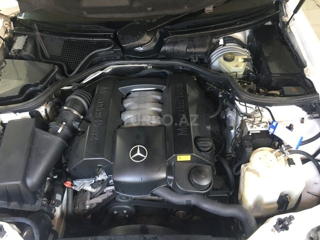 Mercedes E 240 1999, 235,000 km - 2.4 l - Bakı