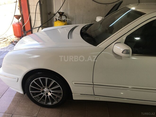 Mercedes E 240 1999, 235,000 km - 2.4 l - Bakı