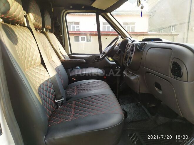 Ford Transit 2003, 290,000 km - 2.4 л - Qusar