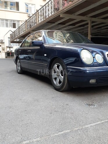 Mercedes E 280 1999, 315,631 km - 2.8 l - Bakı