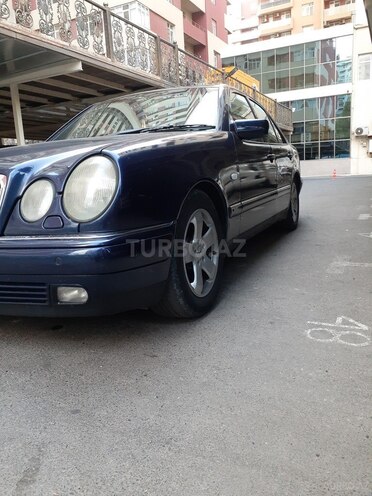 Mercedes E 280 1999, 315,631 km - 2.8 l - Bakı