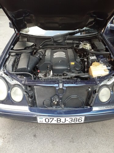 Mercedes E 280 1999, 315,631 km - 2.8 l - Bakı