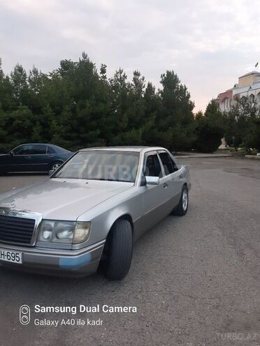 Mercedes E 200 1993, 150,000 km - 2.0 l - Gəncə