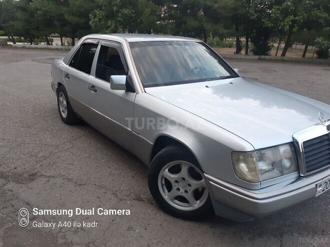 Mercedes E 200 1993, 150,000 km - 2.0 l - Gəncə