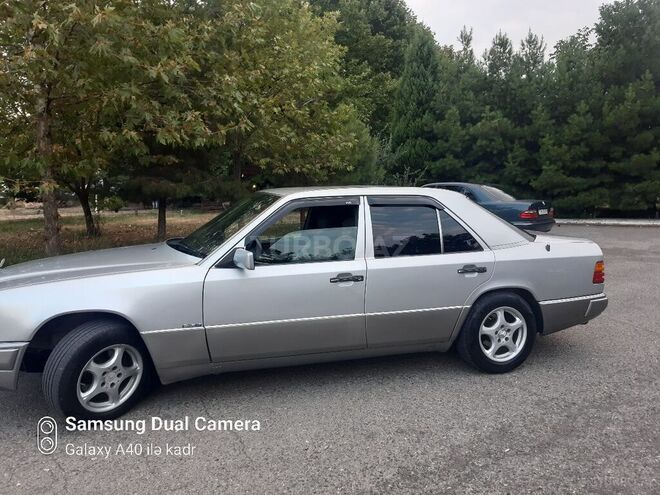 Mercedes E 200 1993, 150,000 km - 2.0 l - Gəncə