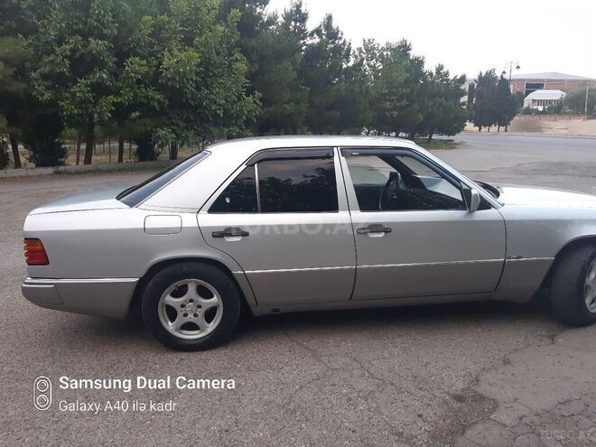 Mercedes E 200 1993, 150,000 km - 2.0 l - Gəncə