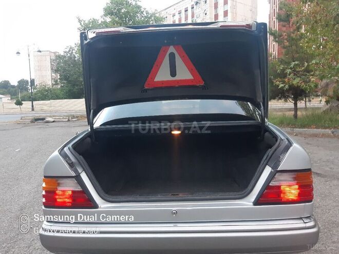 Mercedes E 200 1993, 150,000 km - 2.0 l - Gəncə