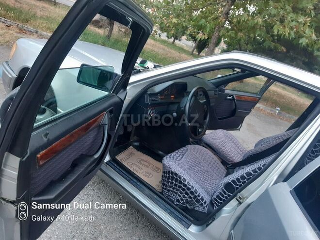 Mercedes E 200 1993, 150,000 km - 2.0 l - Gəncə