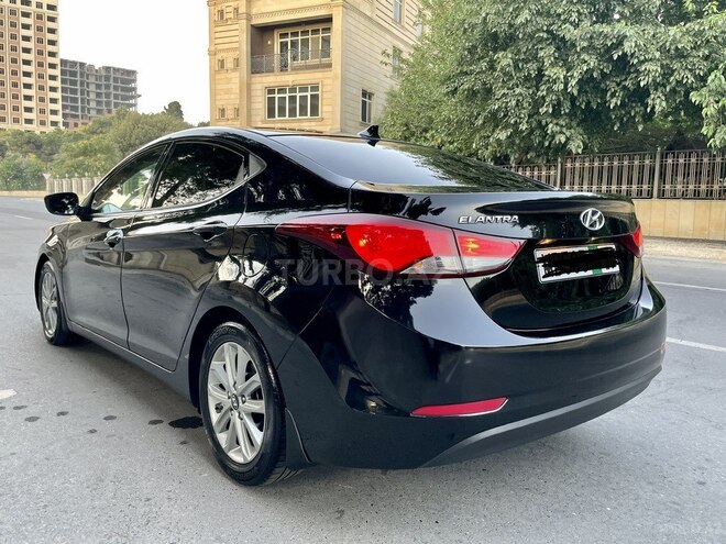 Hyundai Elantra 2015, 80,000 km - 1.8 l - Bakı
