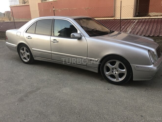 Mercedes E 240 2000, 307,000 km - 2.4 л - Bakı