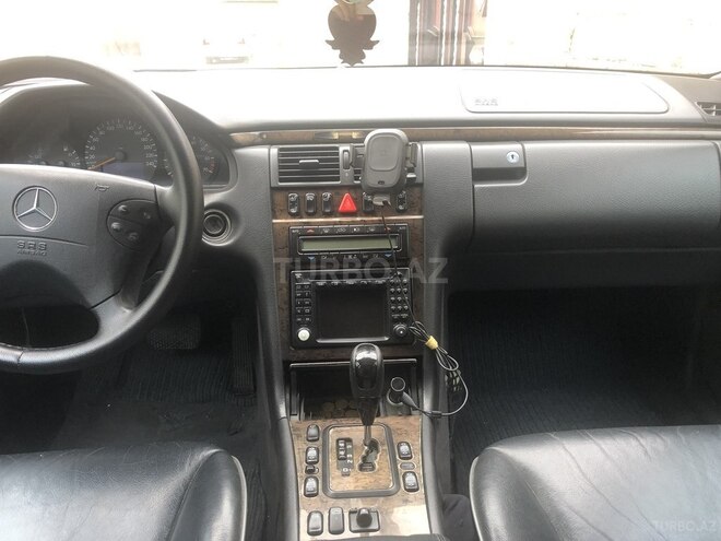 Mercedes E 240 2000, 307,000 km - 2.4 л - Bakı
